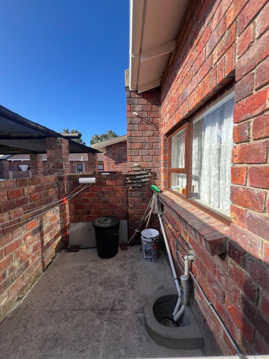 2 Bedroom Property for Sale in Kunene Park Eastern Cape